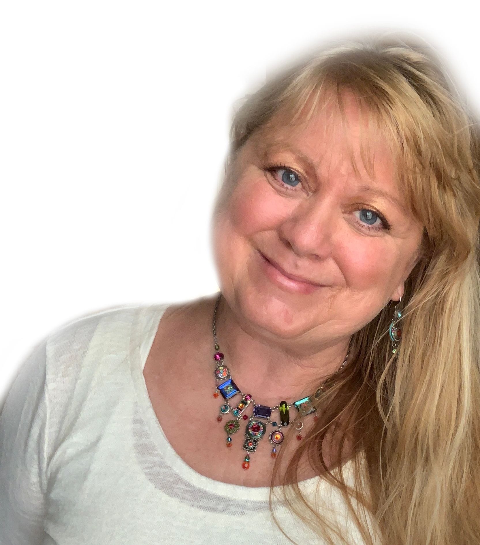 is a Spiritual Counselor, Intuitive healer, artist, musician and storyteller. She is has been a Dragon communicator educator for over 25 years. She is a delight